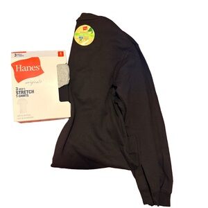 NWT Hanes Bundle 3 Men’s Tees and Hanes Black Long Sleeve Hoodie. Size Small